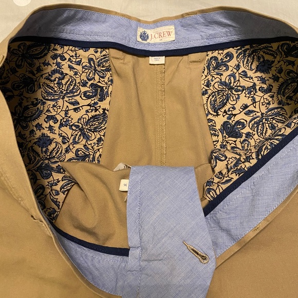 J. CREW Shorts - Picture 2 of 3